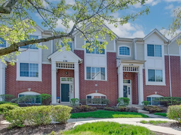 136 Morgans Gate Dr #136, Wood Dale, IL 60191