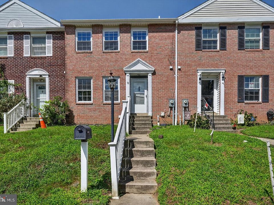 1st image of 12 Hallview Ct