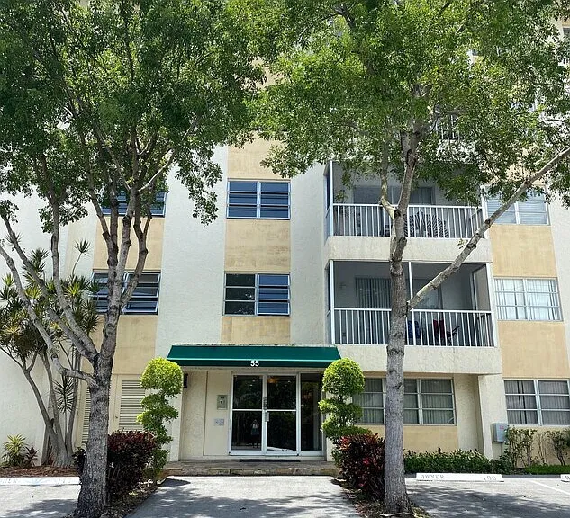 55 SW 2nd Ave #106G — Photo 1