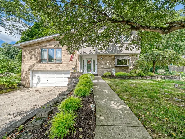 3643 Forbes Trail Dr, Murrysville, PA 15668