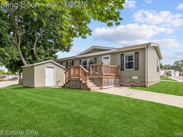 14176 E Dr, Plymouth, MI 48170