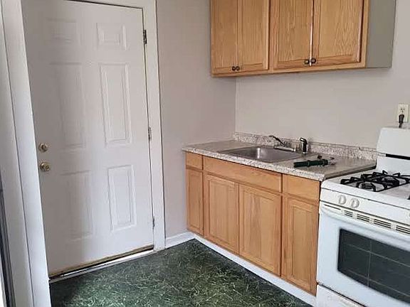 5th image of 139 N Carrollton Ave #2C
