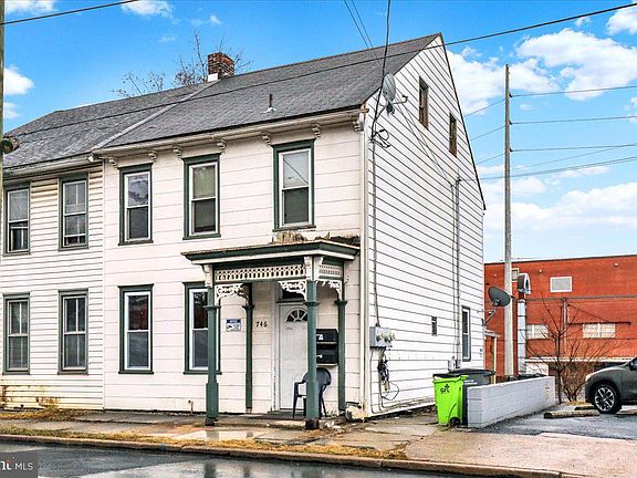 2nd image of 746 Maple St