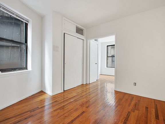 5th image of 414 W 49th St APT 2D