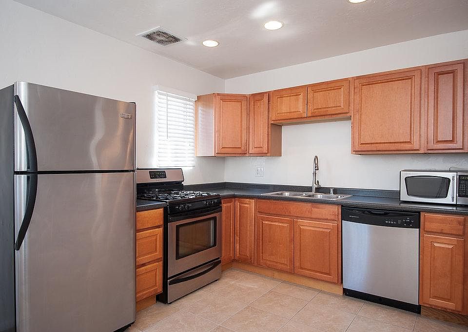 1st image of 962 Wilbur Ave APT C