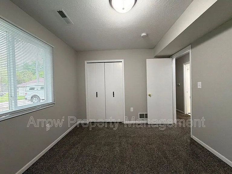 535 S Oak St #3 — Photo 12