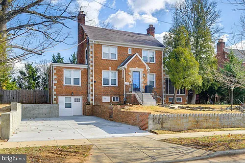 3405 Laurel Ave Photo 1