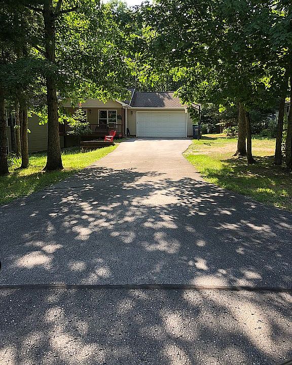 1st image of 589 Shelly B Ln