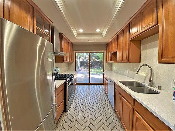 2nd image of 33471 South Ct