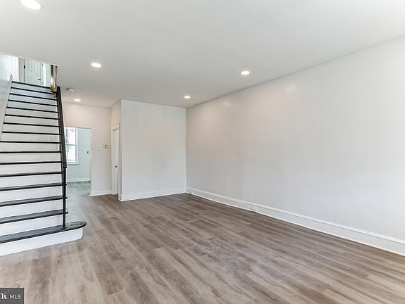 5th image of 2649 Aramingo Ave