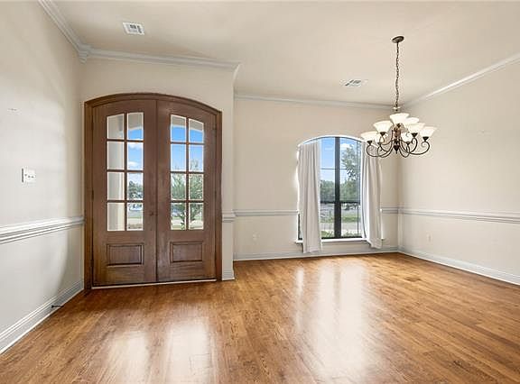 3rd image of 390 Marina Blvd