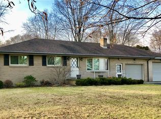 785 Lynita Dr NE, Brookfield, OH 44403