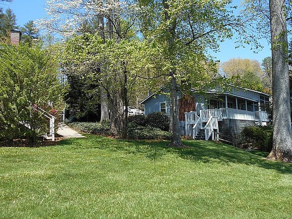 2nd image of 750 Golfview Dr