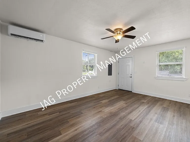 1078 Day Ave — Photo 6
