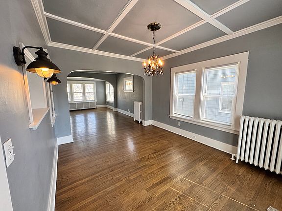 2nd image of 2920 Walnut St