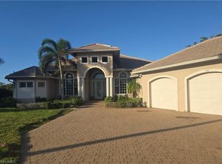 530 Inlet Dr, Marco Island, FL 34145