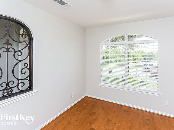 3rd image of 640 Palomino Way