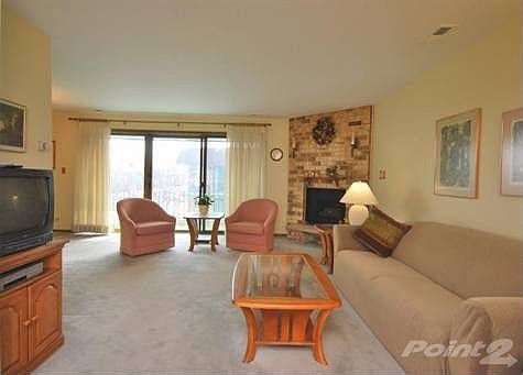 Living Room w/Patio Door