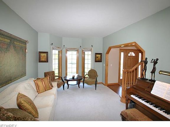 4th image of 4825 Valleybrook Dr