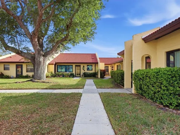 1230 56th St W, Bradenton, FL 34209