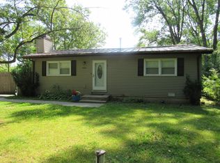 5808 Grant Pl, Spring Grove, IL 60081