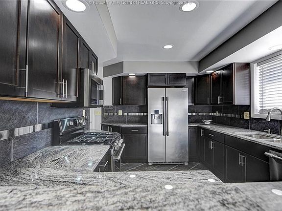 2nd image of 672 Gordon Dr