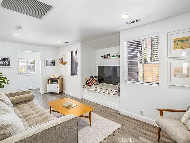 465 N Cypress St #1 — Photo 6