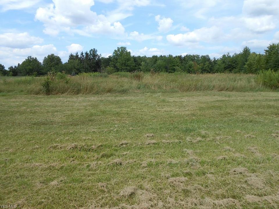 1st image of 461 Crown Pointe Pkwy Lot 3