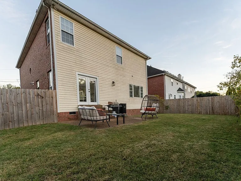 705 Brent Glen Pl — Photo 16
