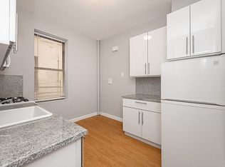 25-72 43rd St #1L, Astoria, NY 11103