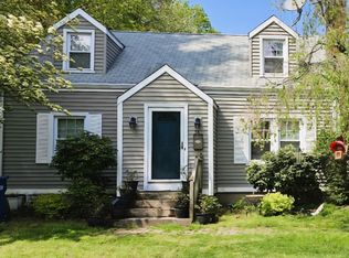 58 Giddings Ave, Windsor, CT 06095