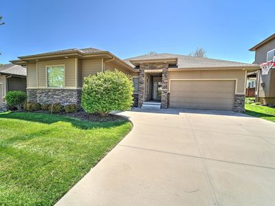 18251 Farnam St, Elkhorn, NE, 68022