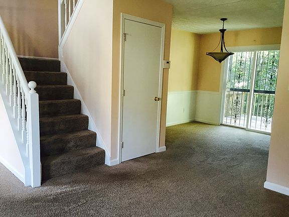 4th image of 3447 River Mill Ln