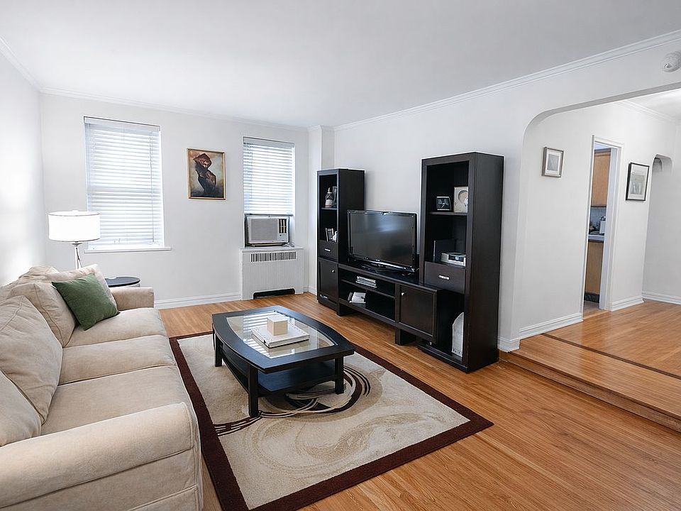 1st image of 306 E Mosholu Pkwy S APT 3F