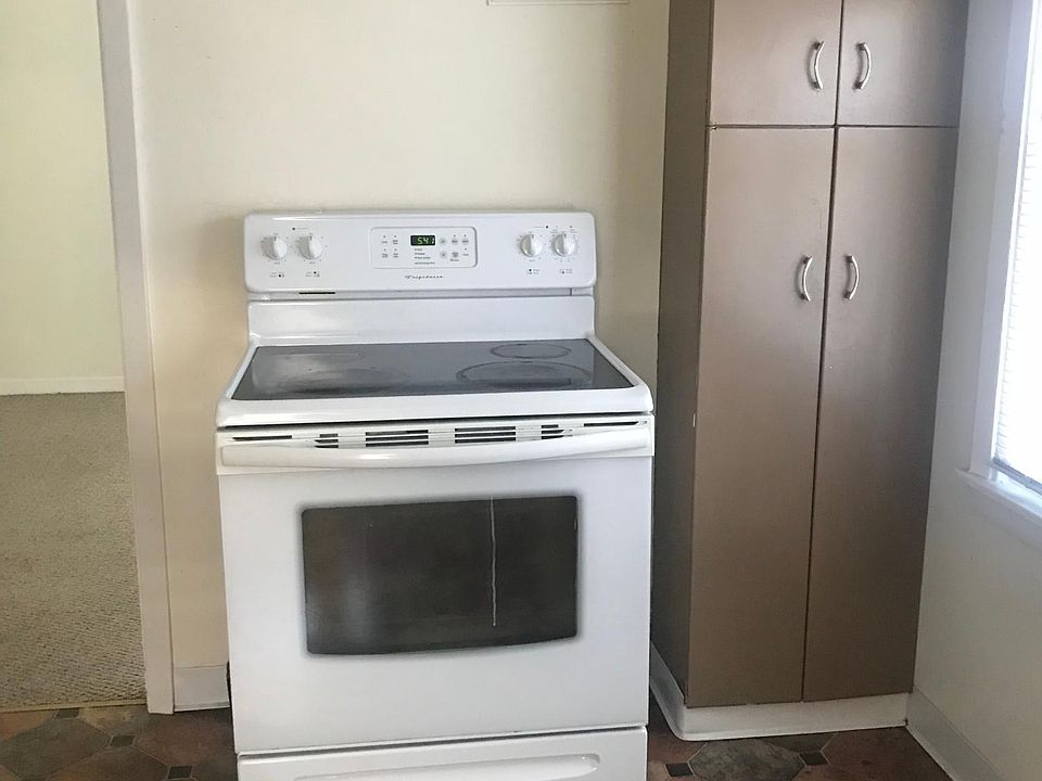 1st image of 711 Saint Lawrence Ave