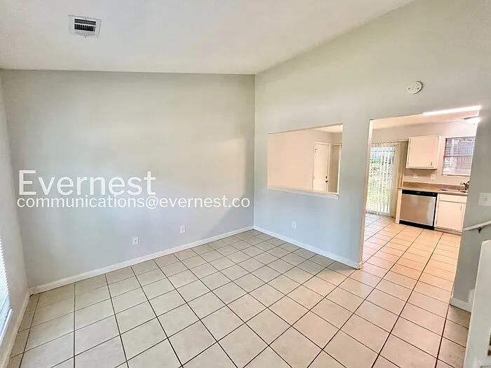 1373 Mill Lake Cir — Photo 9