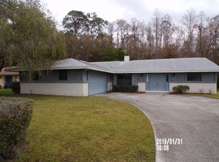 705 Jacaranda Dr, Oldsmar, FL 34677