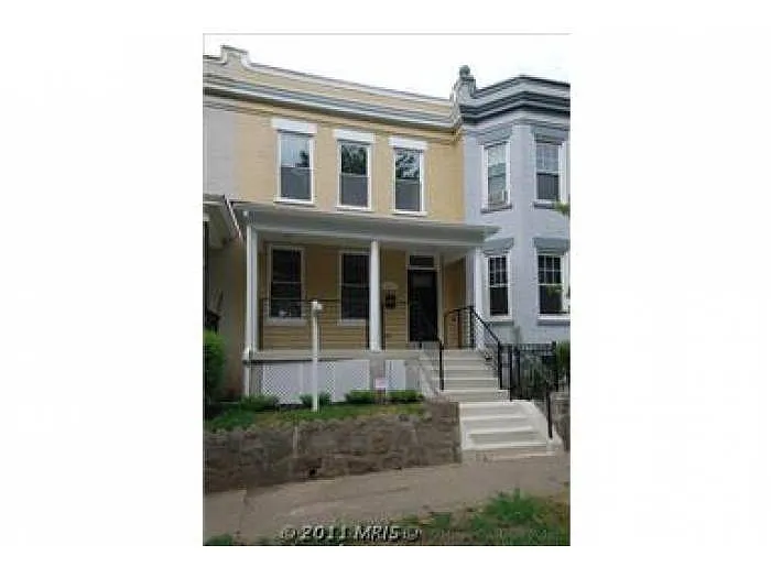 1018 10th St NE photo 1