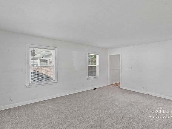 4th image of 344 N Hammes Ave