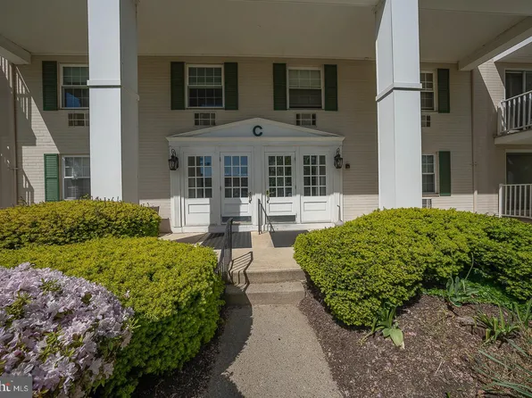 250 Ridge Pike APT 256C, Lafayette Hill, PA 19444