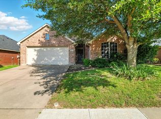 1015 Cutting Horse Dr, Mansfield, TX 76063
