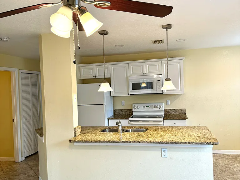 8647 Mallard Reserve Dr #102 — Photo 10
