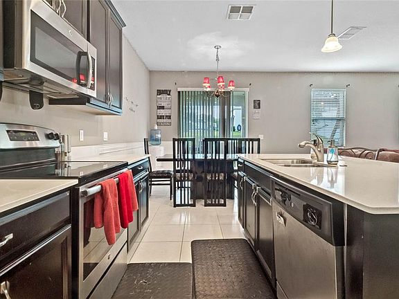 5th image of 2608 Limerick Cir
