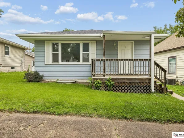 190 E Roberts St, Seward, NE 68434