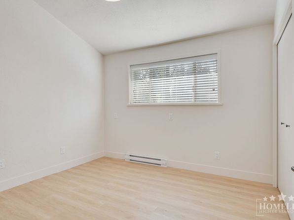 3 bedroom rental in Surrey — photo 14