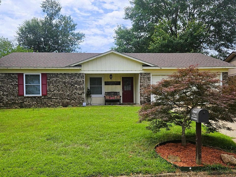 1st image of 236 E Greenfield Dr
