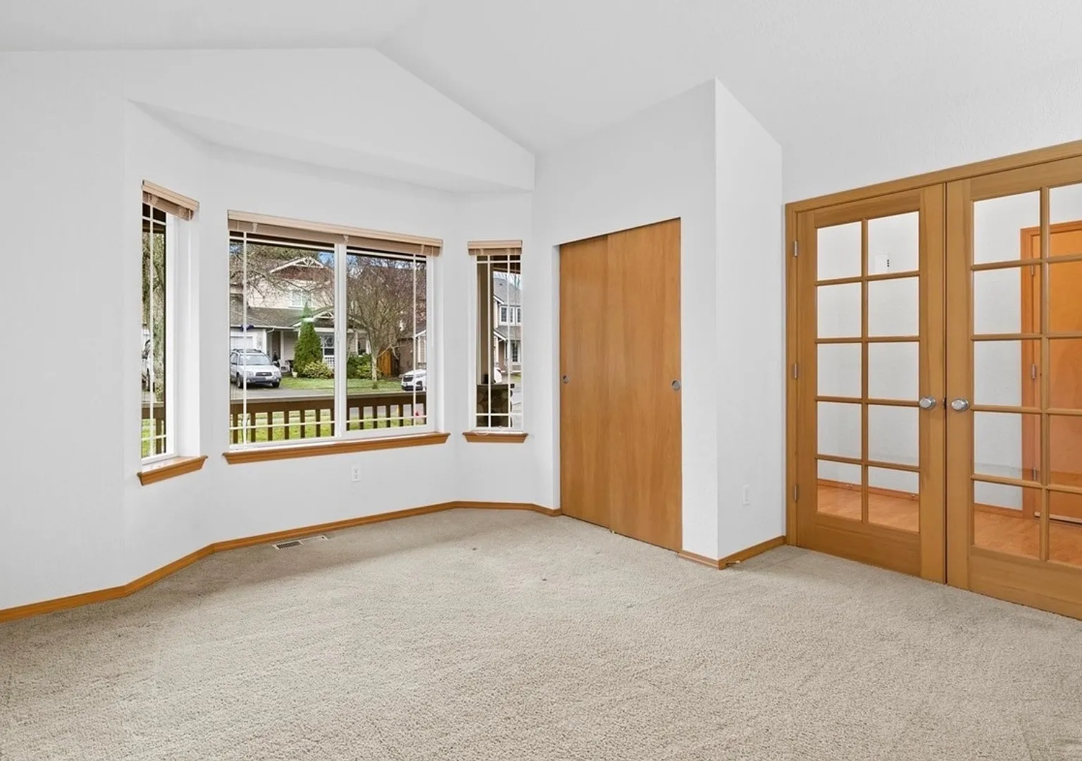3 bed, 1930 sqft, $2,700 — Photo 3