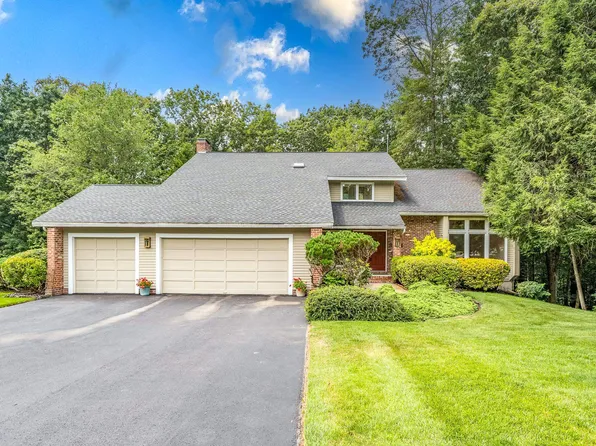 9 Pope Circle, Nashua, NH 03063
