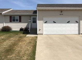 2016 Lakeside St, Minot, ND 58703