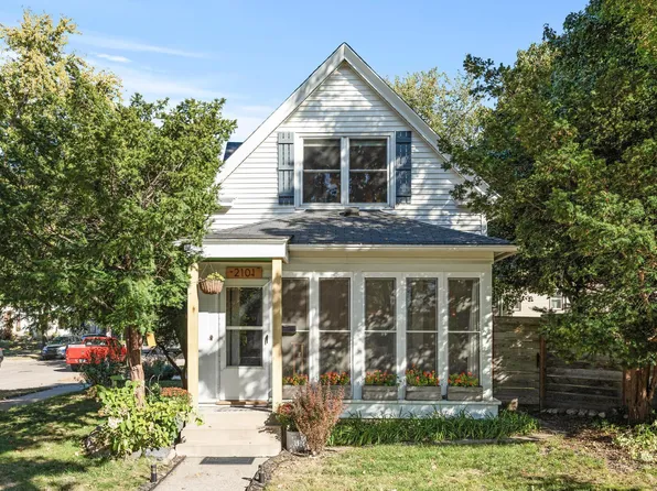 2101 19th Ave NE, Minneapolis, MN 55418